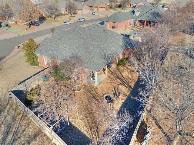 2512 Tifton Court, Edmond, OK 73012