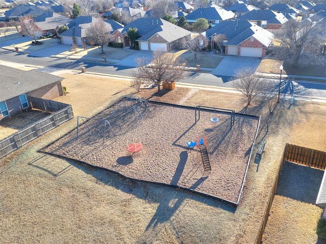 2512 Tifton Court, Edmond, OK 73012