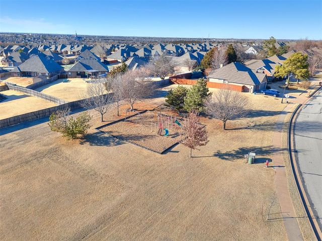 2512 Tifton Court, Edmond, OK 73012