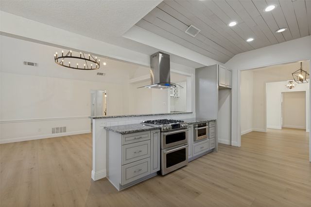 3204 Channing Lane, Bedford, TX 76021