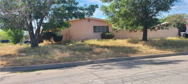 2051 Sweetbrier, Palmdale, CA 93550