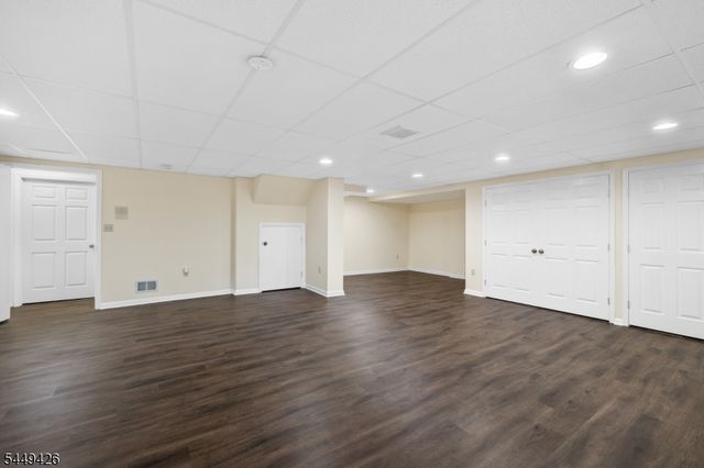 1 Layton Ct, Hillsborough Twp., NJ 08844
