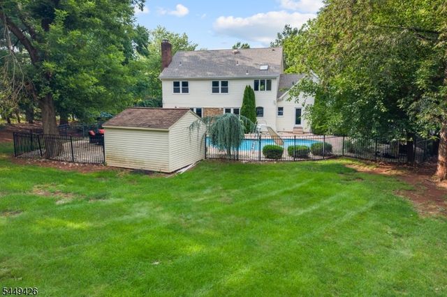 1 Layton Ct, Hillsborough Twp., NJ 08844