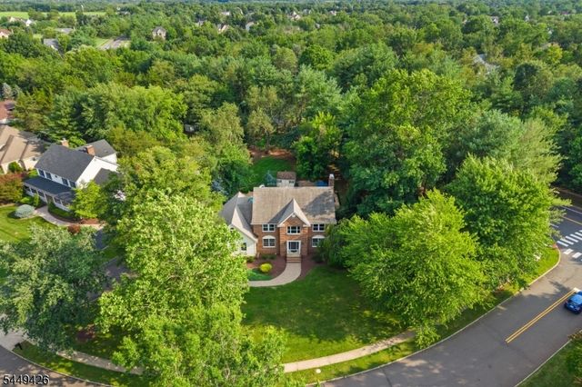 1 Layton Ct, Hillsborough Twp., NJ 08844
