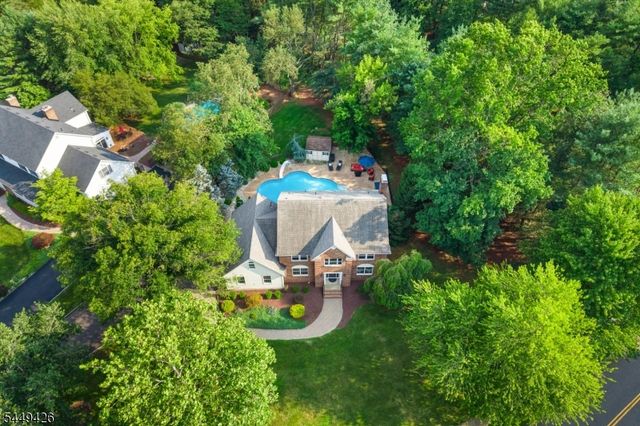 1 Layton Ct, Hillsborough Twp., NJ 08844