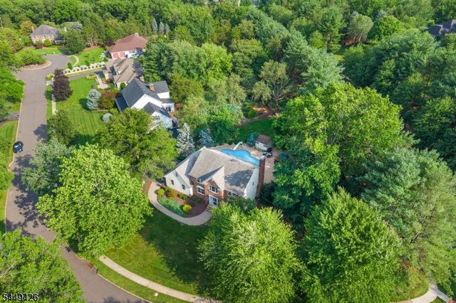 1 Layton Ct, Hillsborough Twp., NJ 08844