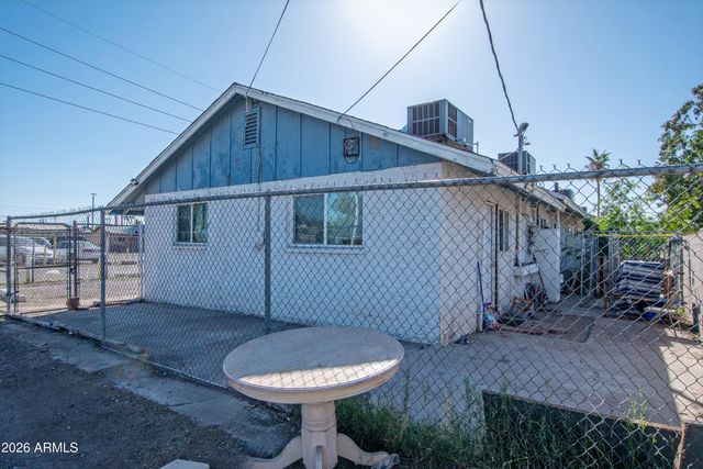 2242 E TAYLOR Street, Phoenix, AZ 85006