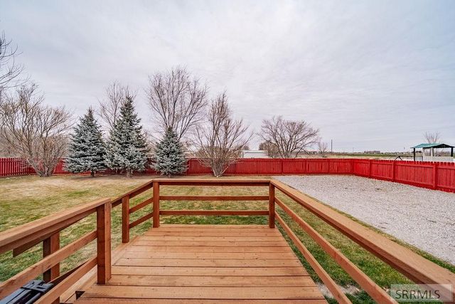 2185 Lawrence Lane, Blackfoot, ID 83221