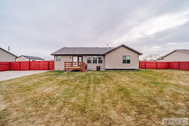 2185 Lawrence Lane, Blackfoot, ID 83221