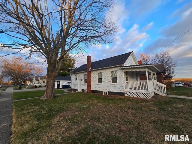 418 19TH Avenue N, Clinton, IA 52732