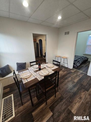 418 19TH Avenue N, Clinton, IA 52732