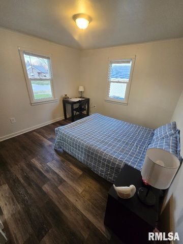 418 19TH Avenue N, Clinton, IA 52732