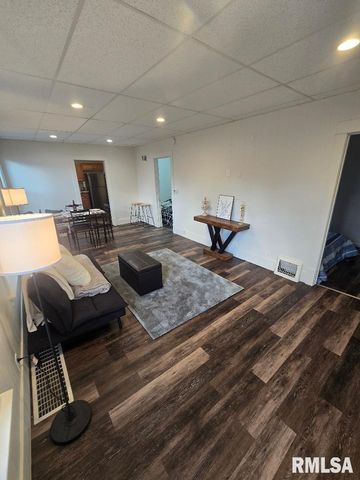 418 19TH Avenue N, Clinton, IA 52732