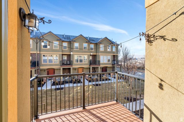 678 E MORAY HILL CT, Draper, UT 84020