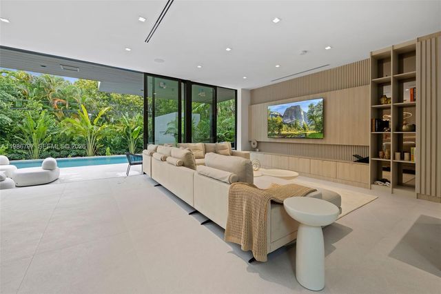 4534 Sheridan Avenue, Miami Beach, FL 33140