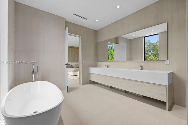 4534 Sheridan Avenue, Miami Beach, FL 33140