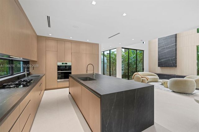 4534 Sheridan Avenue, Miami Beach, FL 33140