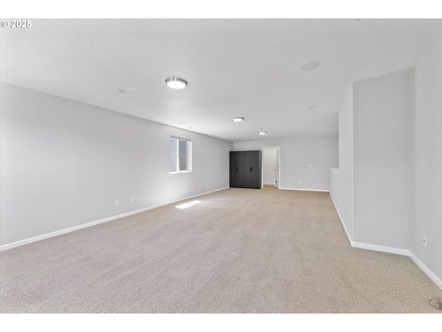 12800 JOYS Dr, Oregon City, OR 97045