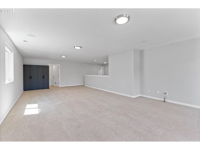 12800 JOYS Dr, Oregon City, OR 97045