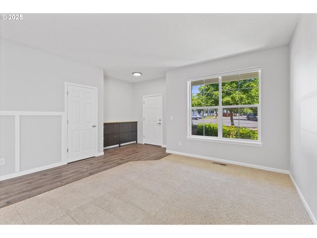 12800 JOYS Dr, Oregon City, OR 97045