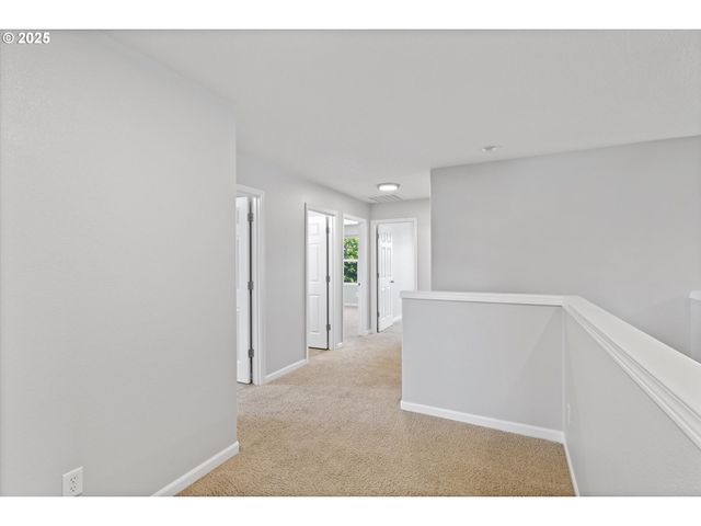 12800 JOYS Dr, Oregon City, OR 97045