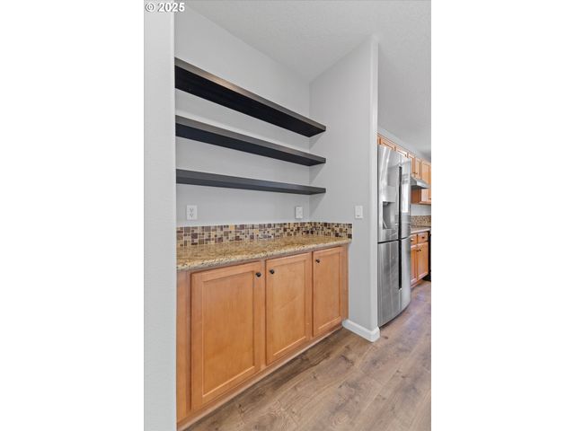 12800 JOYS Dr, Oregon City, OR 97045