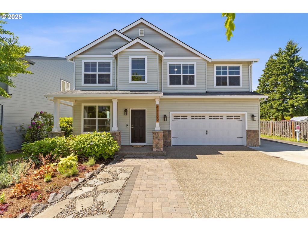 12800 JOYS Dr, Oregon City, OR 97045