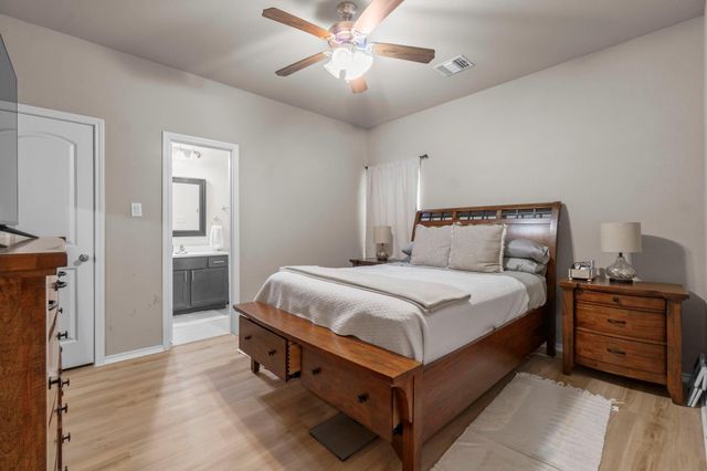 517 Chickasaw Drive, Montgomery, TX 77316