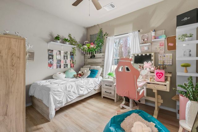 517 Chickasaw Drive, Montgomery, TX 77316