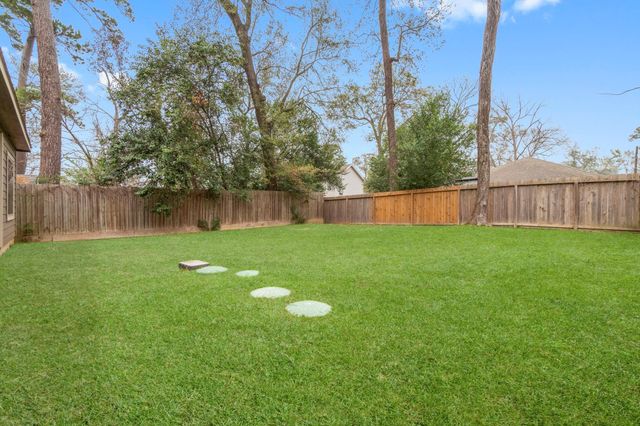 517 Chickasaw Drive, Montgomery, TX 77316