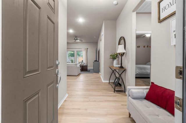 517 Chickasaw Drive, Montgomery, TX 77316