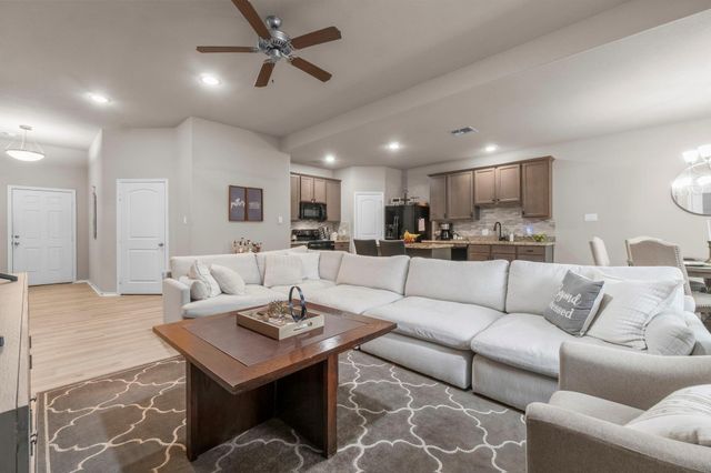 517 Chickasaw Drive, Montgomery, TX 77316