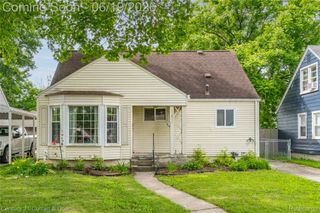 13631 Labelle Street, Oak Park, MI 48237