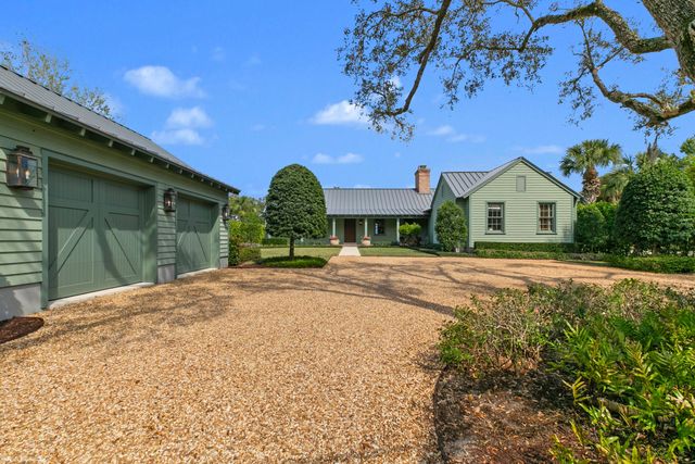 12025 SE Laurel Lane, Hobe Sound, FL 33455