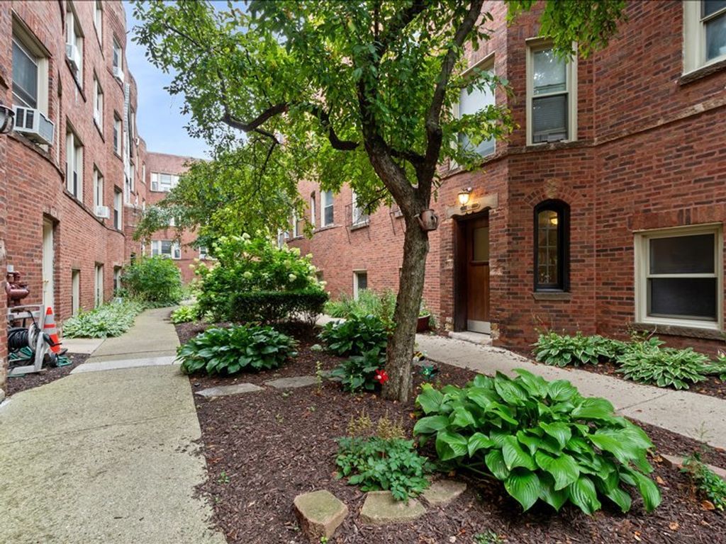 4128.5 N Kedvale Avenue 306, Chicago, IL 60641 — photo 3