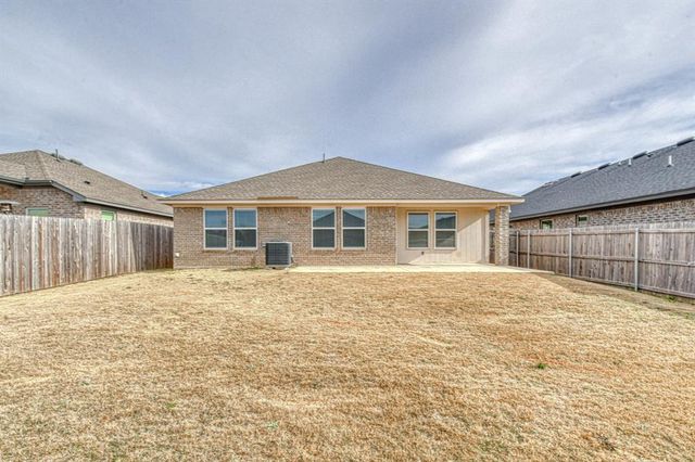 365 Pleasant View, Harrah, OK 73045