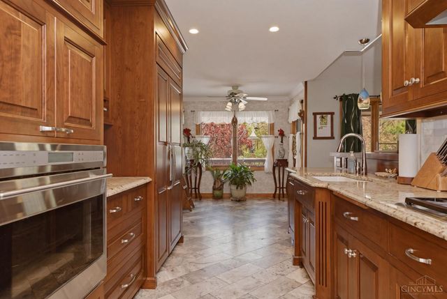 526 W Osborne Street, Bethel, OH 45106