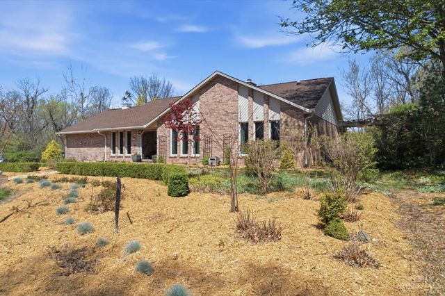 526 W Osborne Street, Bethel, OH 45106