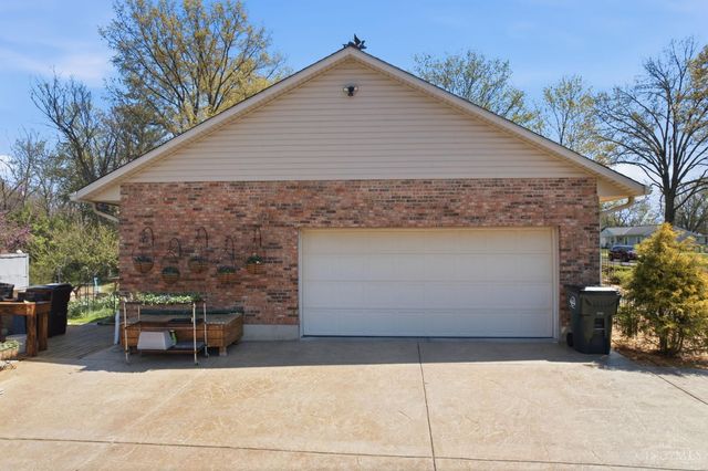 526 W Osborne Street, Bethel, OH 45106