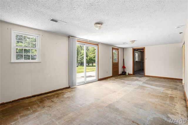 1316 Thomas Drive, Festus, MO 63028