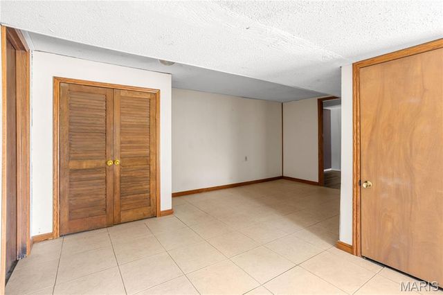 1316 Thomas Drive, Festus, MO 63028