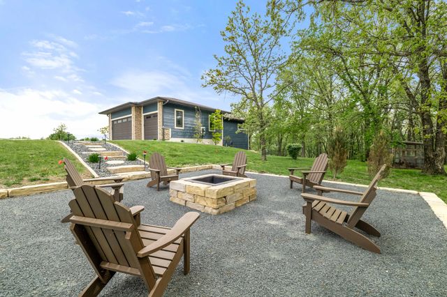 2939 Peru Road, Truro, IA 50257