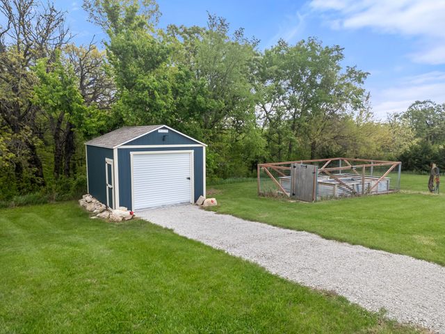 2939 Peru Road, Truro, IA 50257