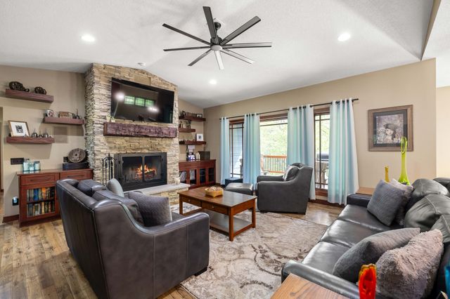 2939 Peru Road, Truro, IA 50257