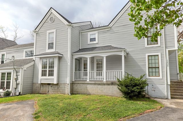 1022 Rachels Square Dr, Hermitage, TN 37076