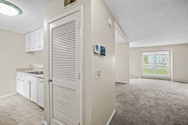 1022 Rachels Square Dr, Hermitage, TN 37076