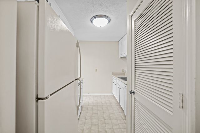1022 Rachels Square Dr, Hermitage, TN 37076