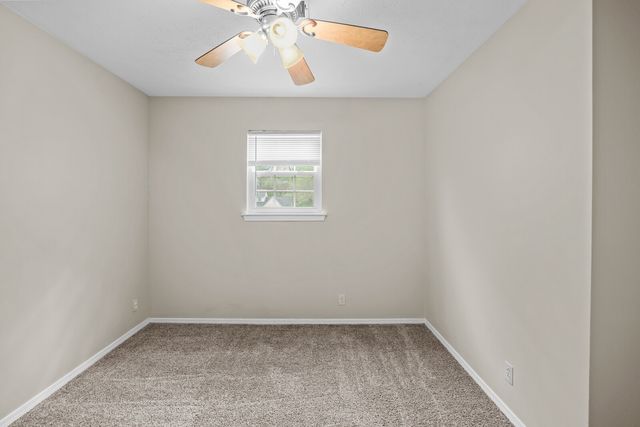 1022 Rachels Square Dr, Hermitage, TN 37076
