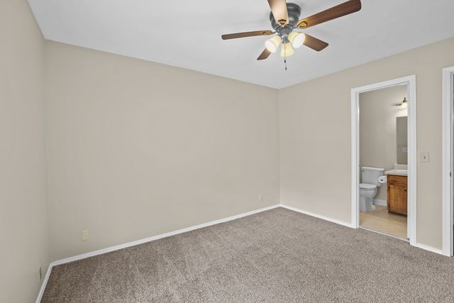 1022 Rachels Square Dr, Hermitage, TN 37076