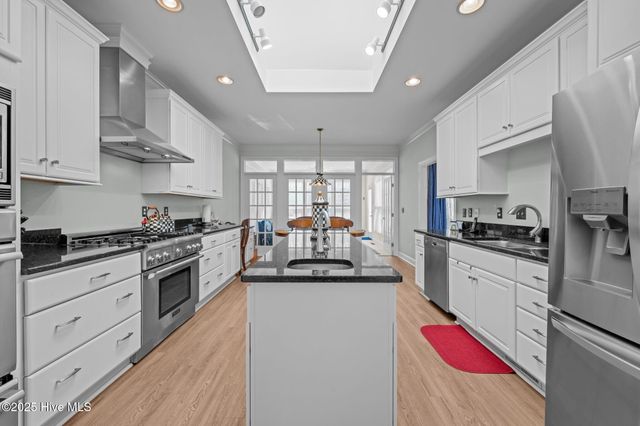 202 Geneva Court, New Bern, NC 28562